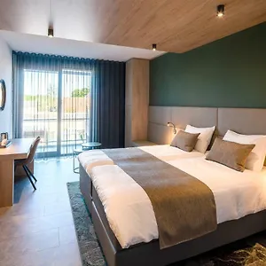https://hotel-46.valkenburgaandegeul-hotels.com